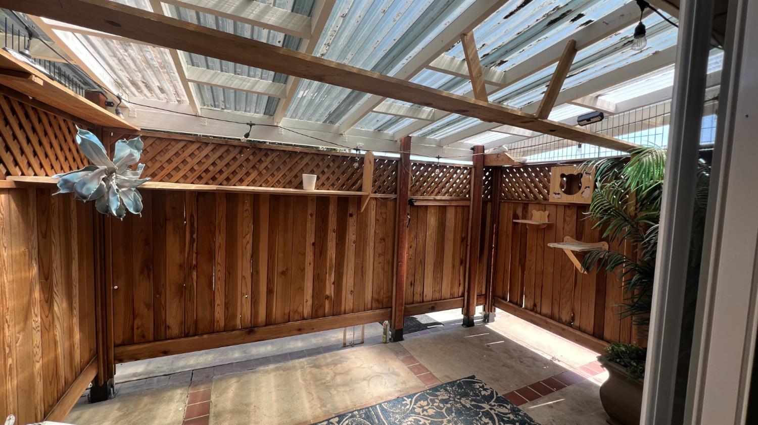 4045 N Millbrook Ave, Fresno, CA 93726