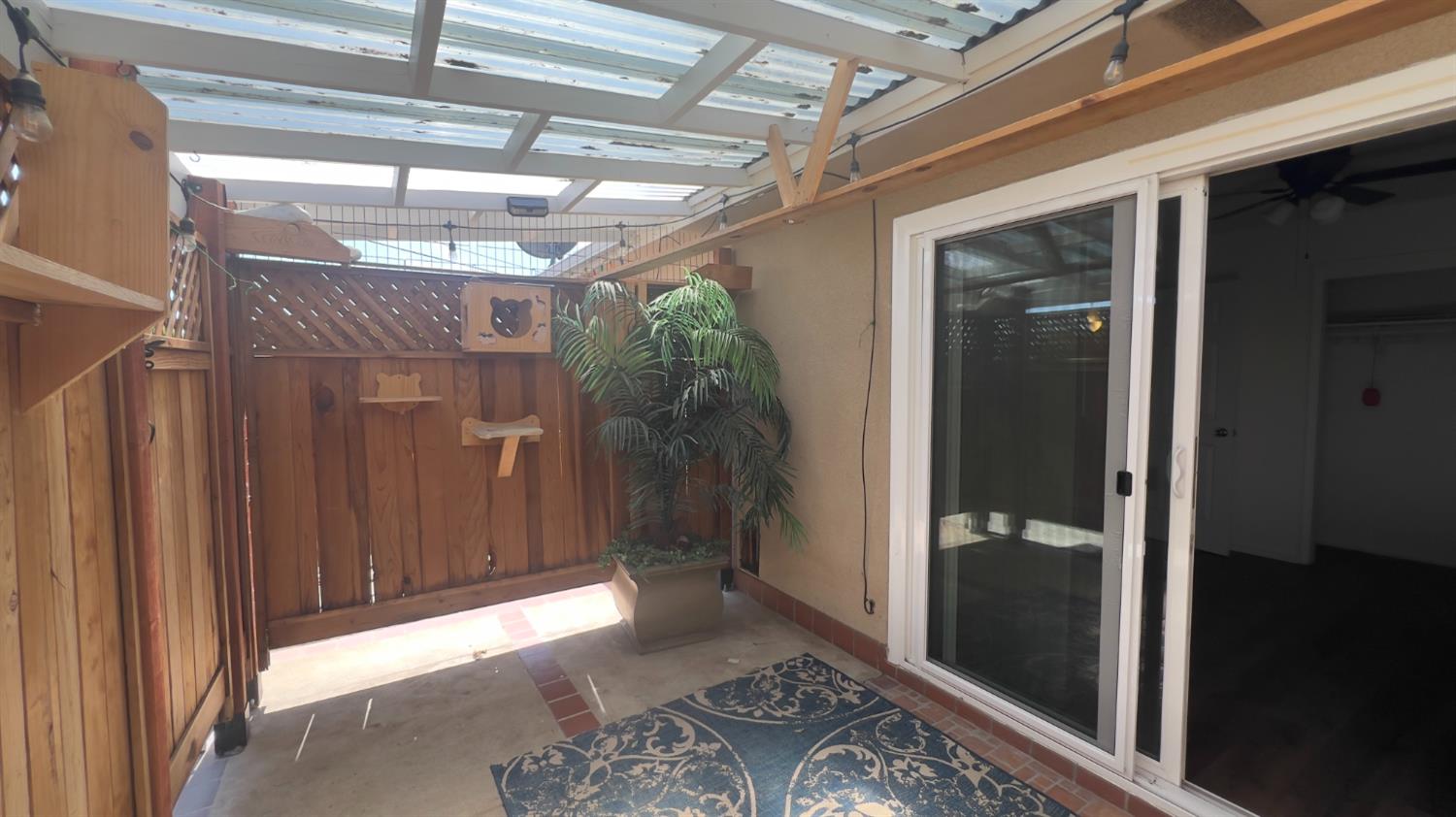 4045 N Millbrook Ave, Fresno, CA 93726
