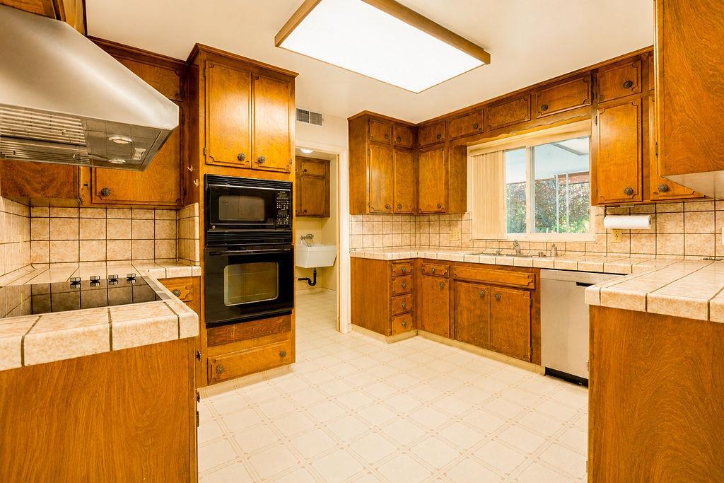 6308 N Lead Ave, Fresno, CA 93711