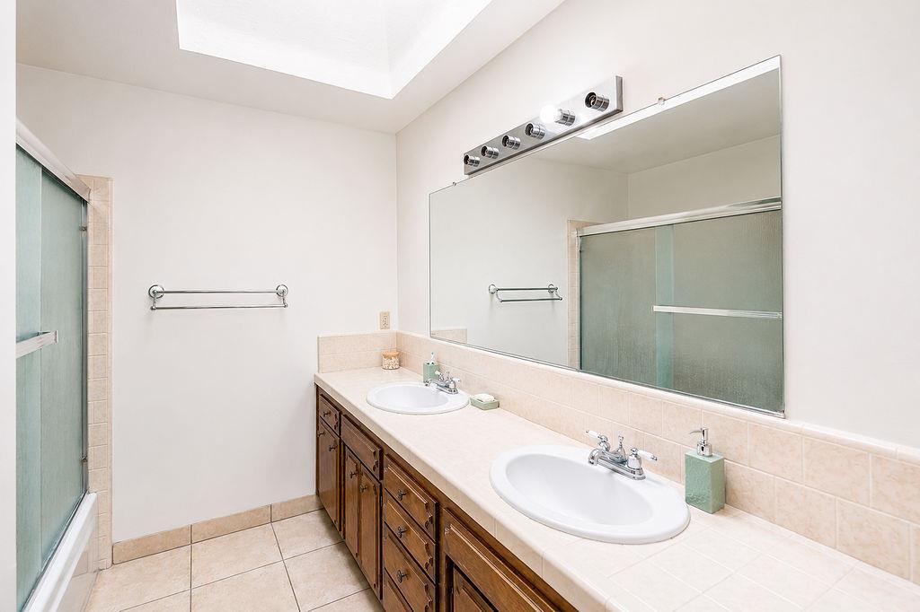 6308 N Lead Ave, Fresno, CA 93711