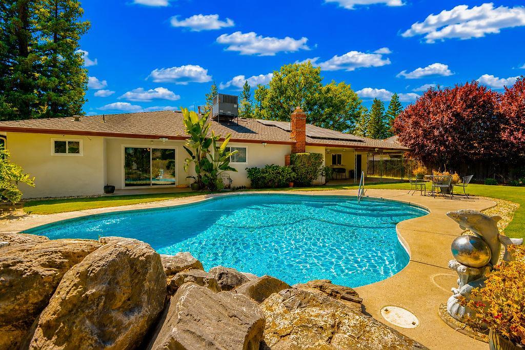 6308 N Lead Ave, Fresno, CA 93711
