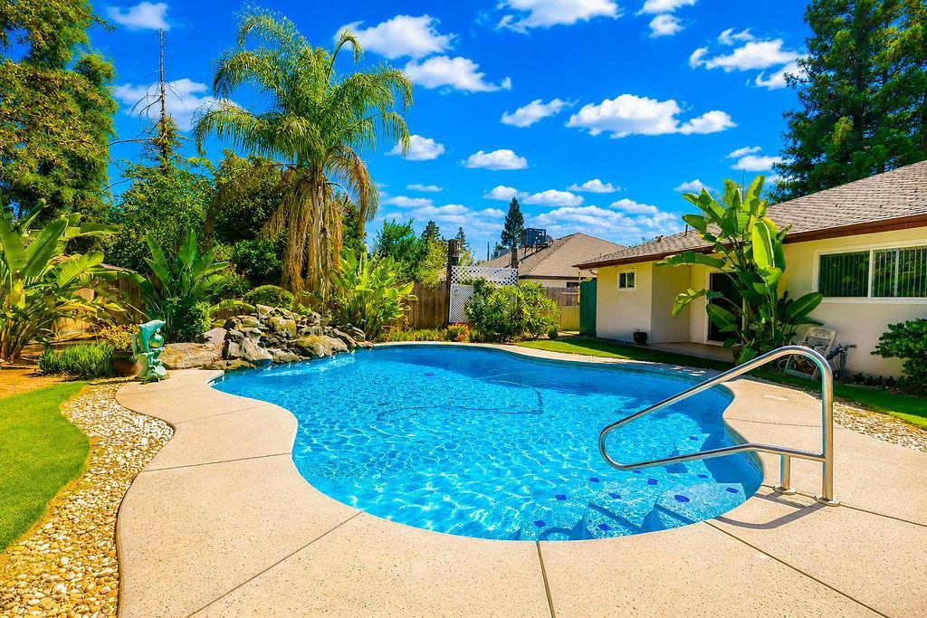6308 N Lead Ave, Fresno, CA 93711