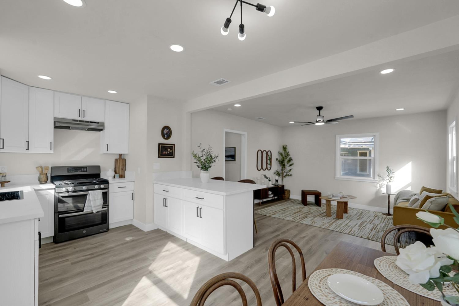 1338 P St, Firebaugh, CA 93622