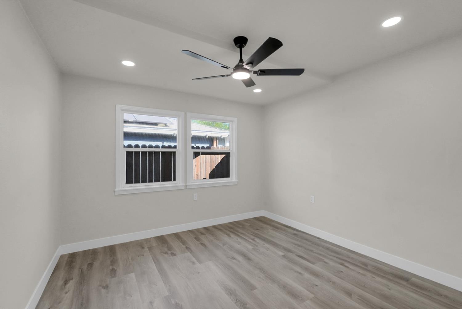 1338 P St, Firebaugh, CA 93622