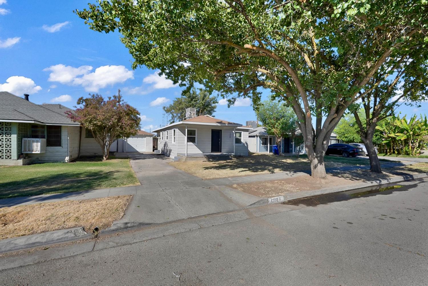 1338 P St, Firebaugh, CA 93622
