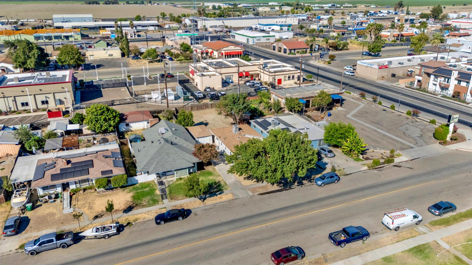 1338 P St, Firebaugh, CA 93622