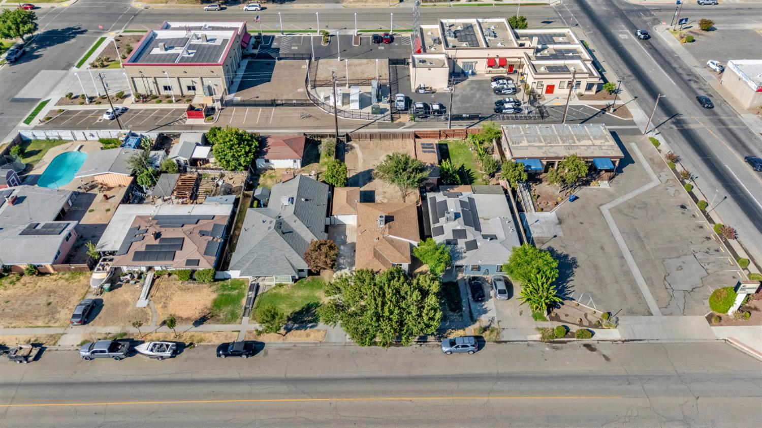 1338 P St, Firebaugh, CA 93622