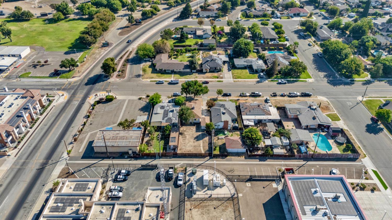1338 P St, Firebaugh, CA 93622