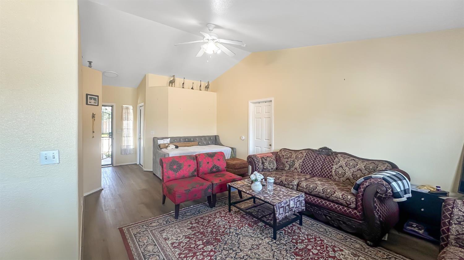 3004 Northhill St, Selma, CA 93662
