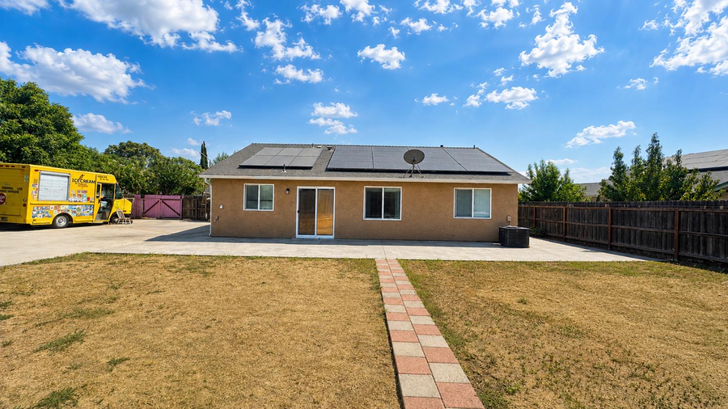 3004 Northhill St, Selma, CA 93662