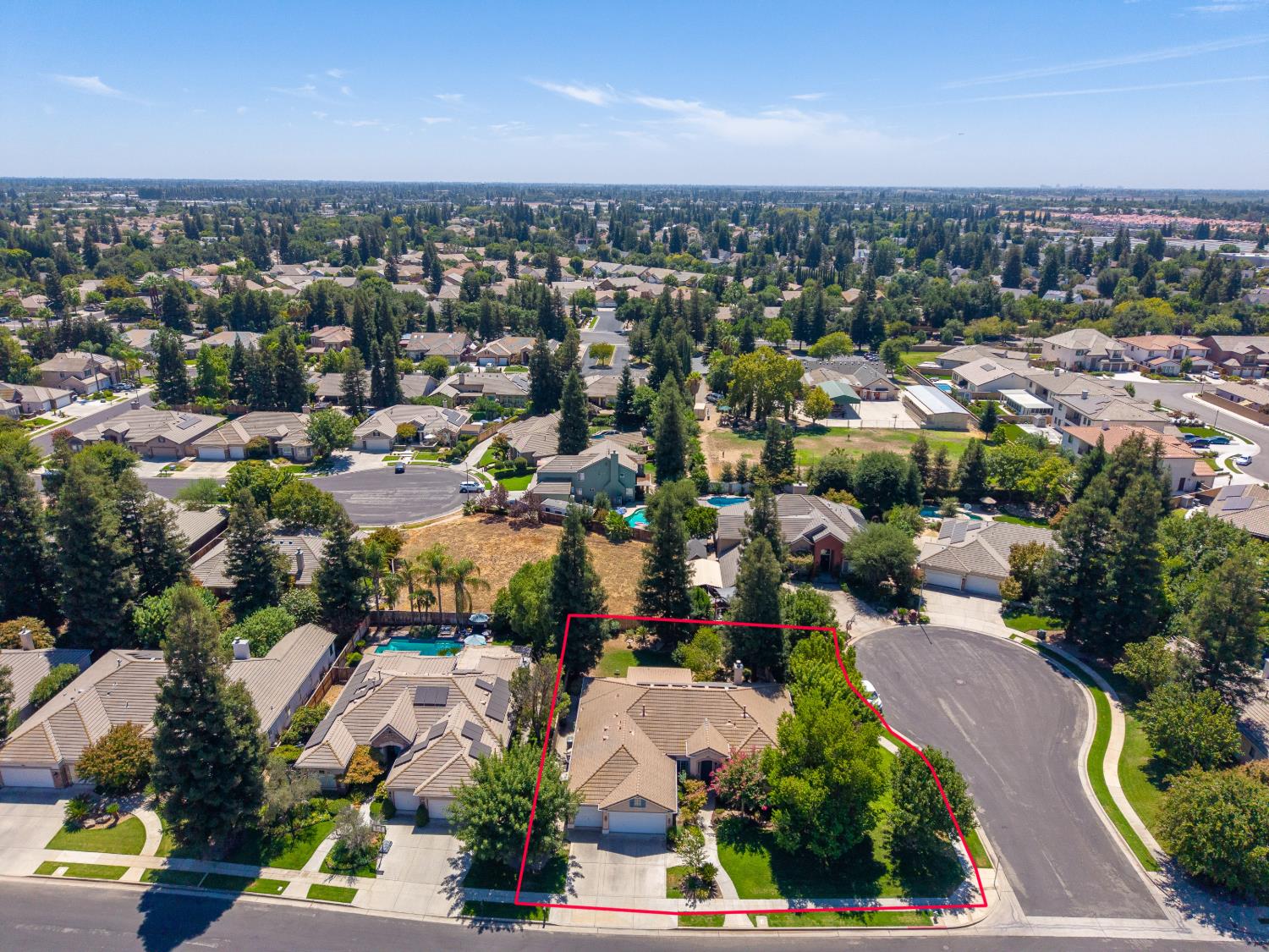 524 W Muncie, Clovis, CA 93619
