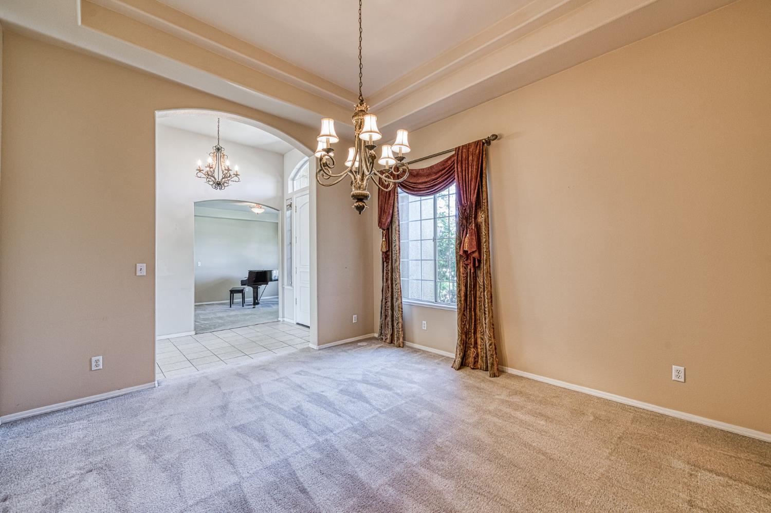 524 W Muncie, Clovis, CA 93619