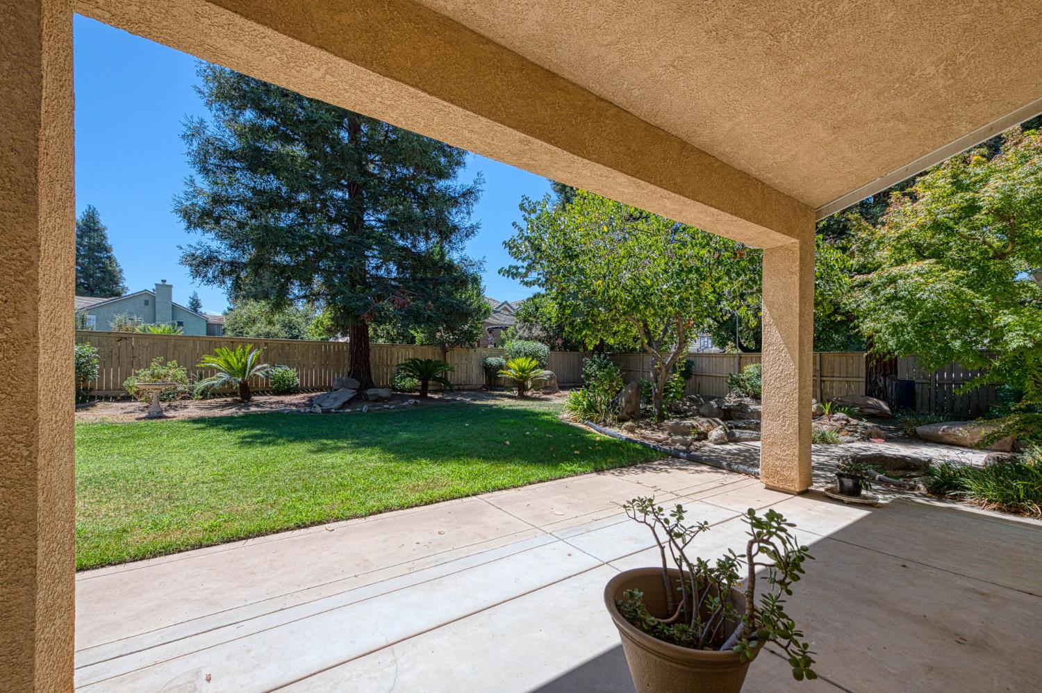 524 W Muncie, Clovis, CA 93619