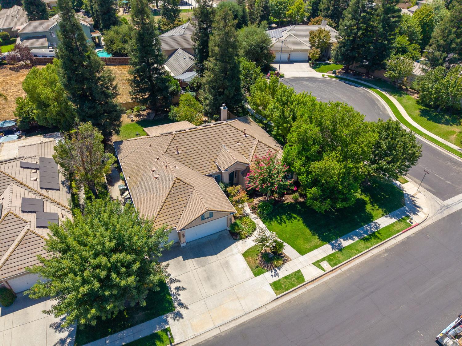 524 W Muncie, Clovis, CA 93619