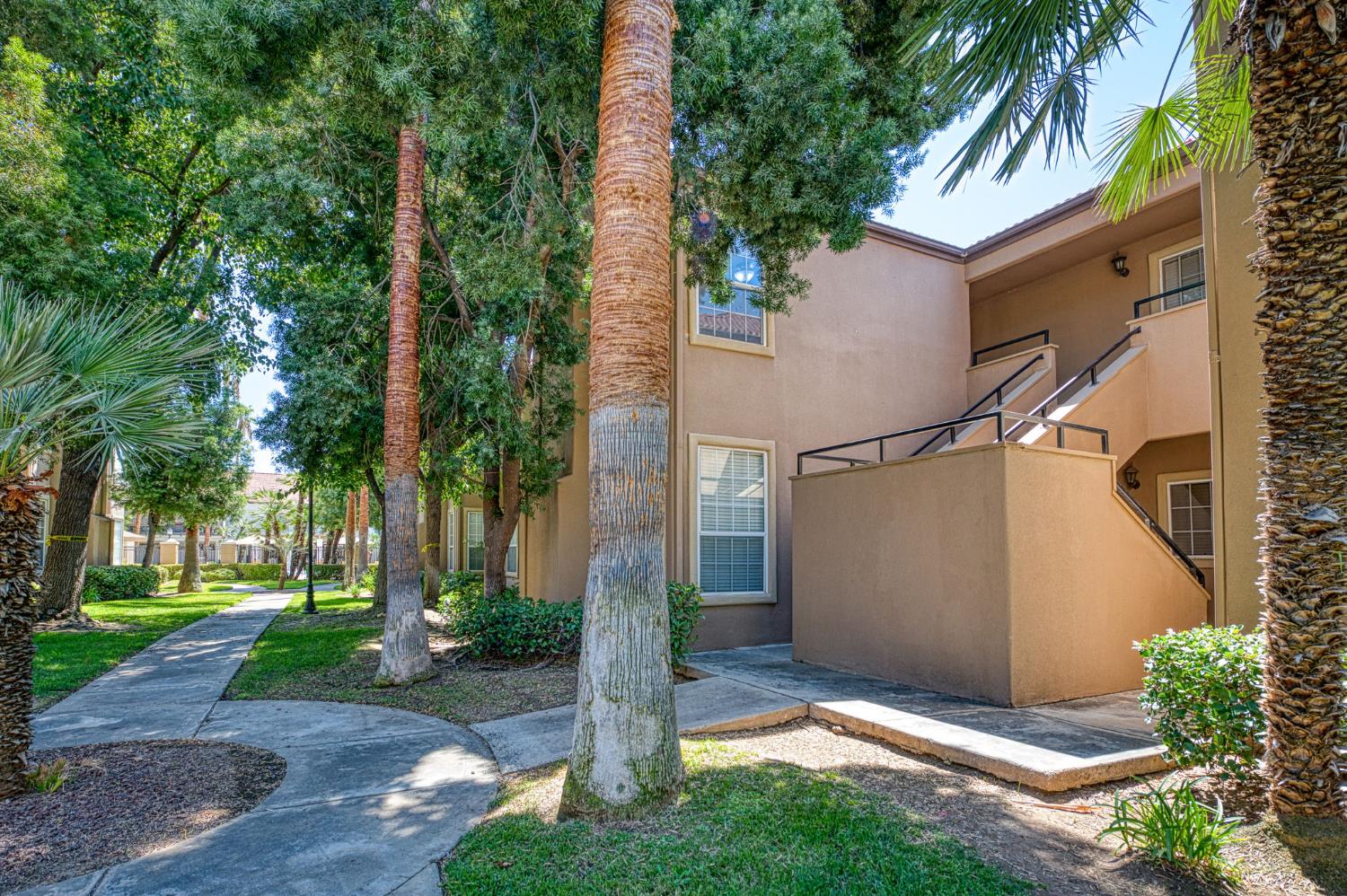 8147 N Cedar Ave #210, Fresno, CA 93720