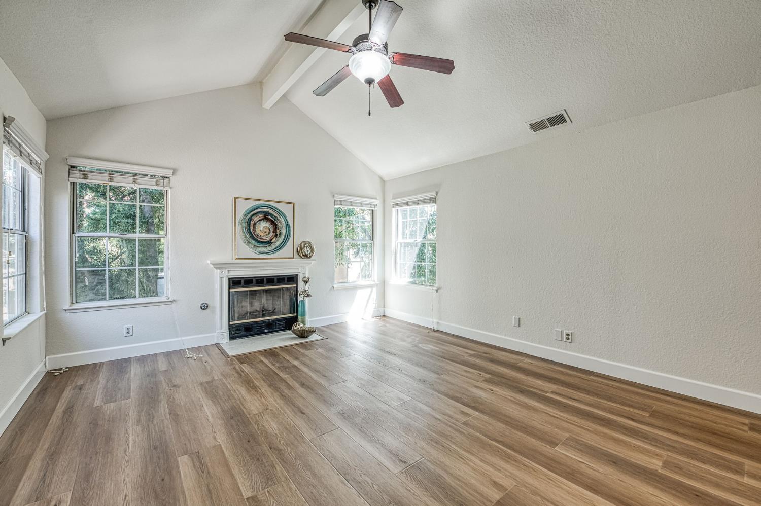 8147 N Cedar Ave #210, Fresno, CA 93720