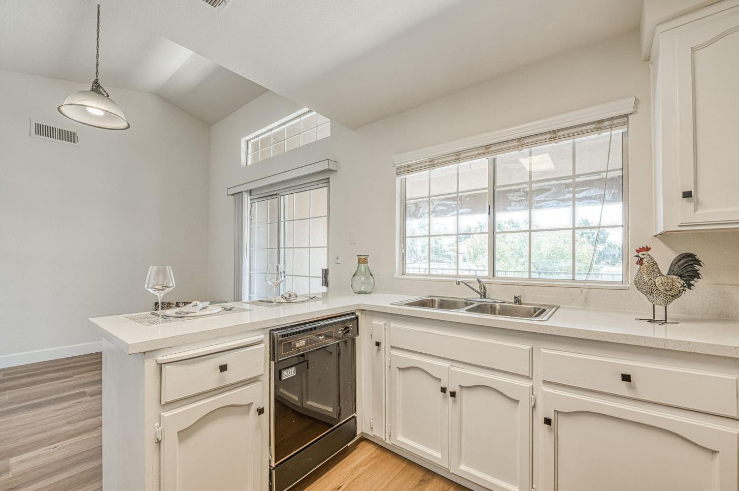 8147 N Cedar Ave #210, Fresno, CA 93720