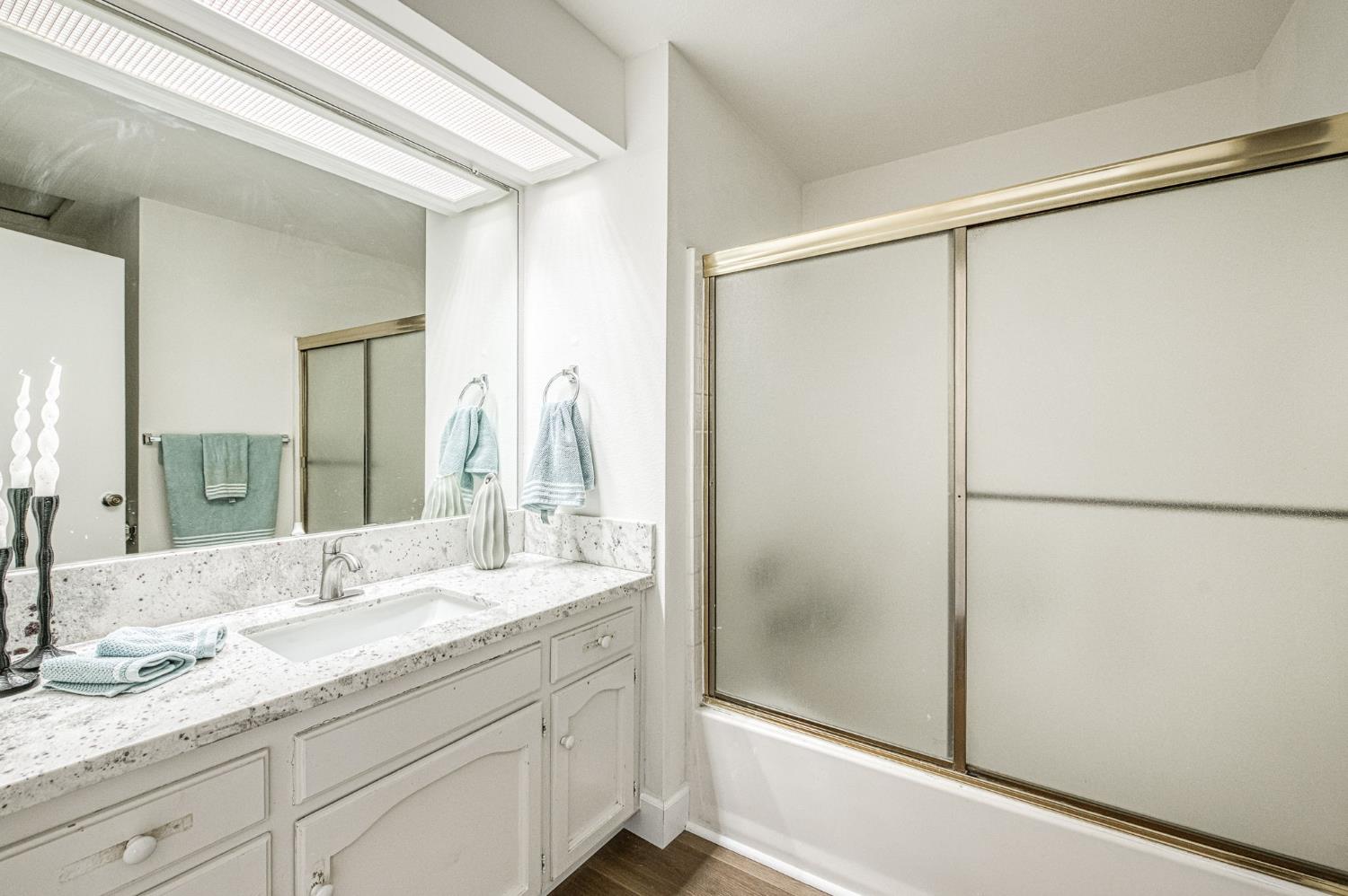 8147 N Cedar Ave #210, Fresno, CA 93720