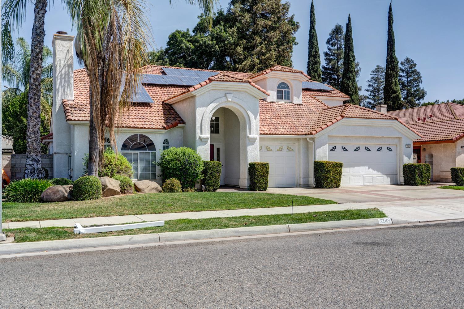 3149 Tragon St, Madera, CA 93637