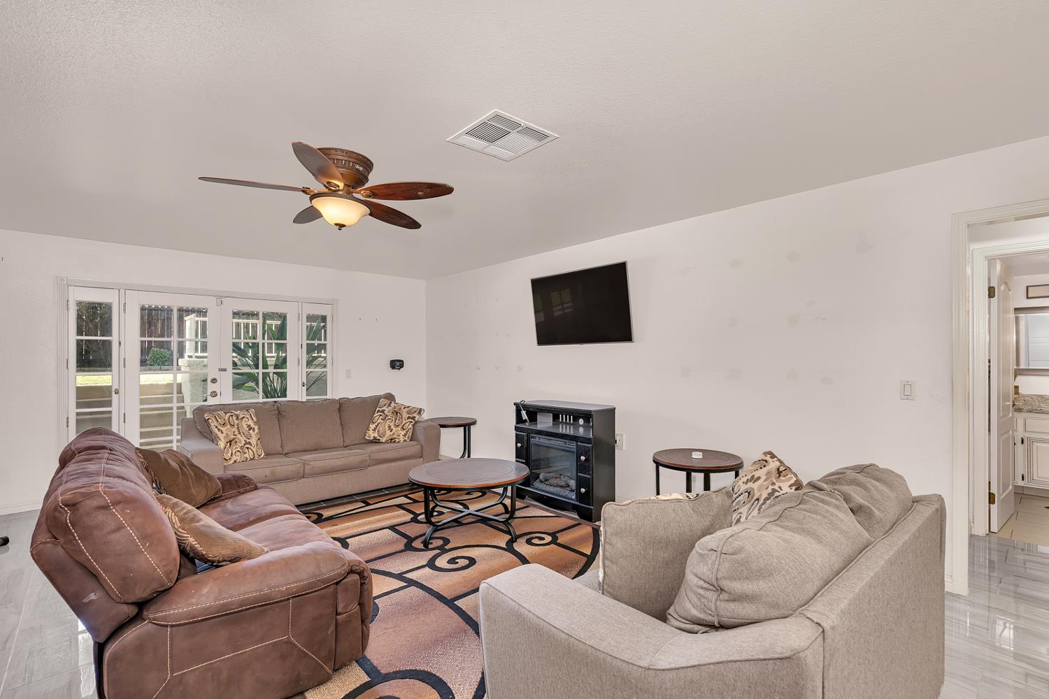 3149 Tragon St, Madera, CA 93637
