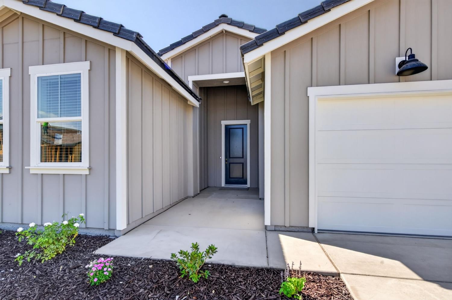 16153 W Sunset Avenue, Kerman, CA 93630