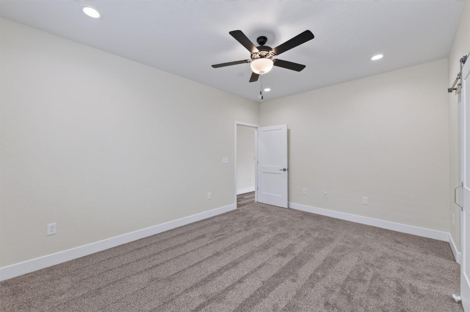16153 W Sunset Avenue, Kerman, CA 93630