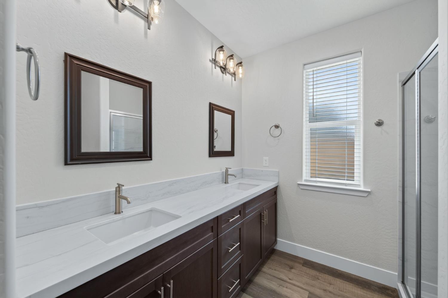 16153 W Sunset Avenue, Kerman, CA 93630