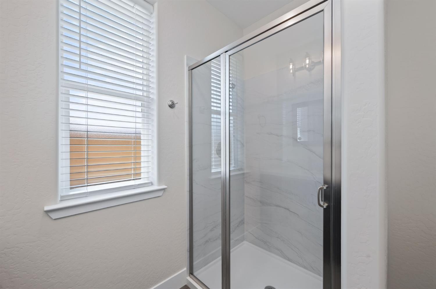 16153 W Sunset Avenue, Kerman, CA 93630