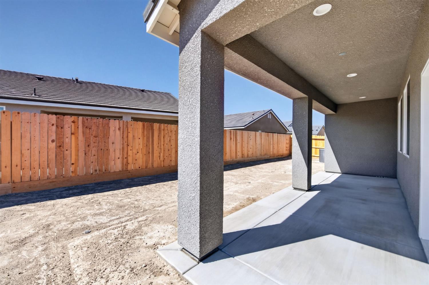 16153 W Sunset Avenue, Kerman, CA 93630