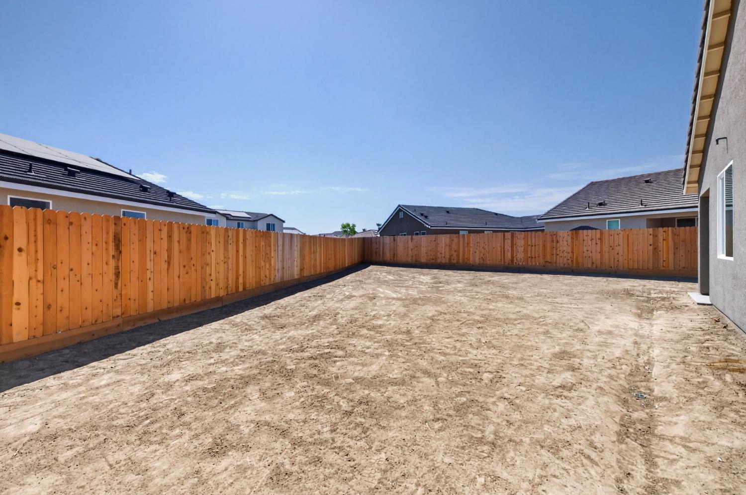 16153 W Sunset Avenue, Kerman, CA 93630