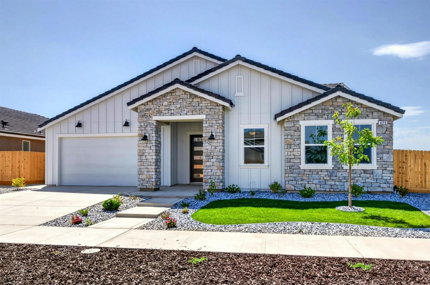 429 S Barcus Avenue, Kerman, CA 93630