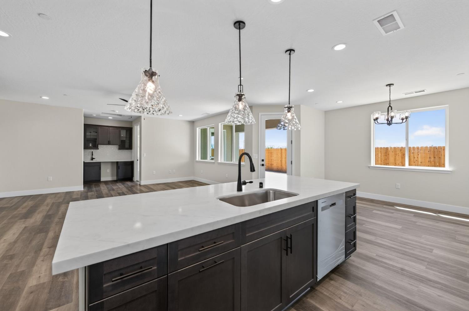 429 S Barcus Avenue, Kerman, CA 93630