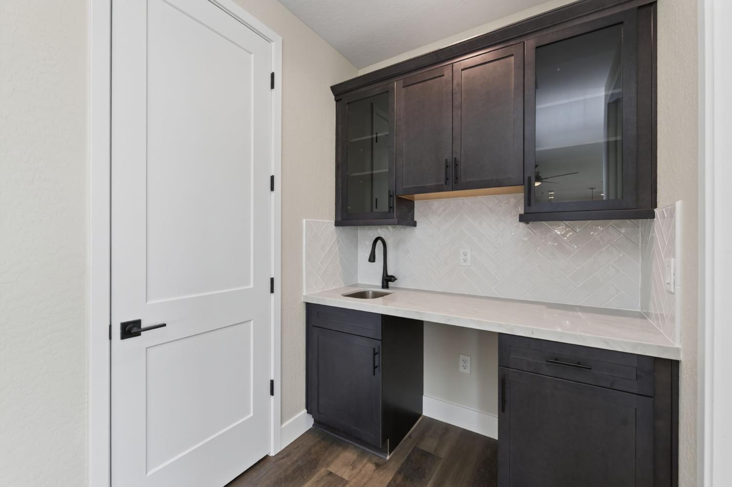 429 S Barcus Avenue, Kerman, CA 93630