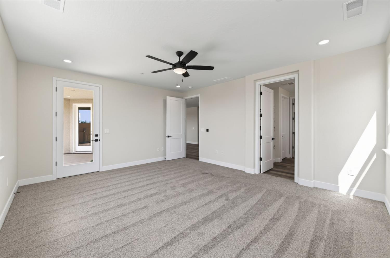 429 S Barcus Avenue, Kerman, CA 93630