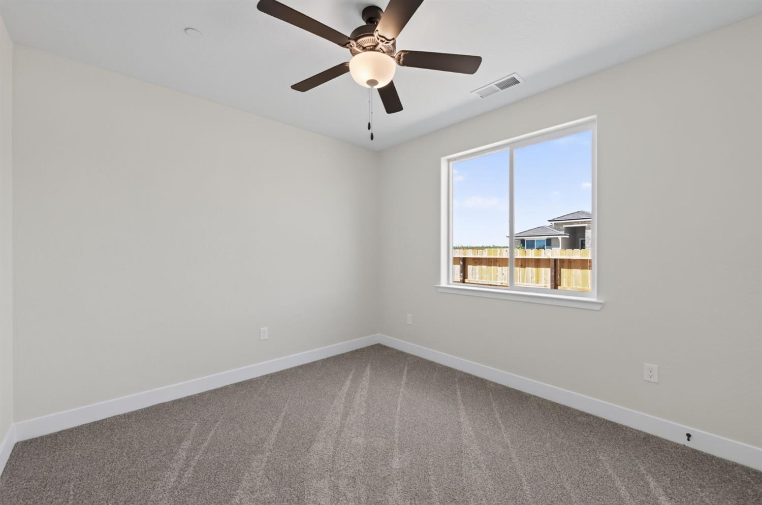 429 S Barcus Avenue, Kerman, CA 93630