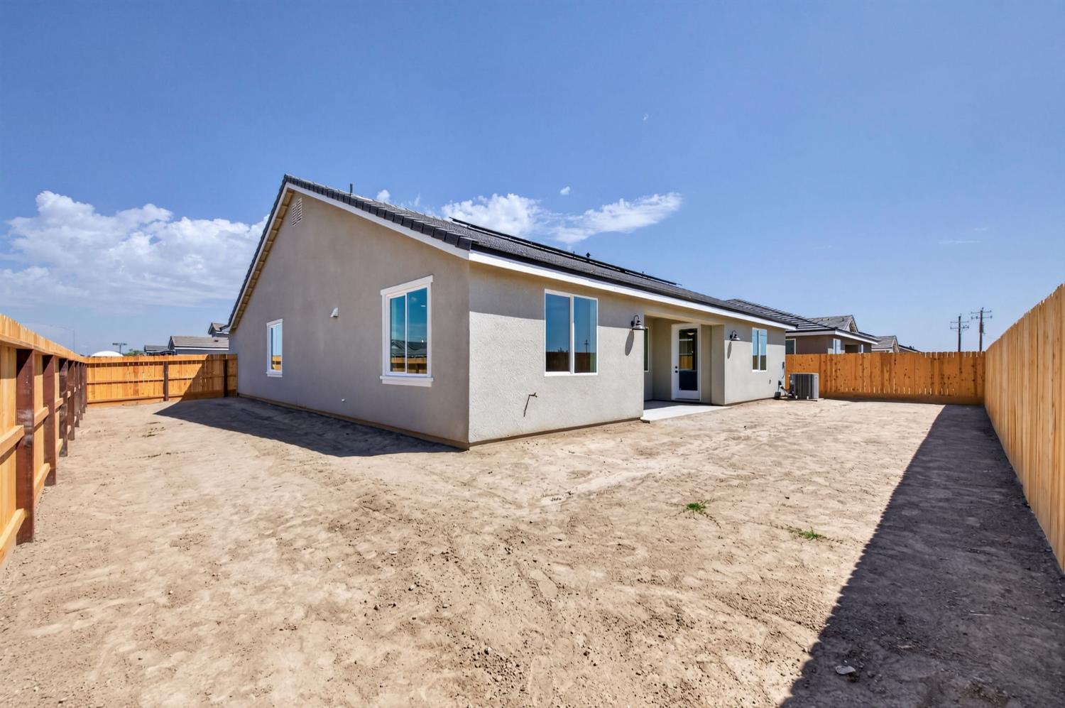 429 S Barcus Avenue, Kerman, CA 93630