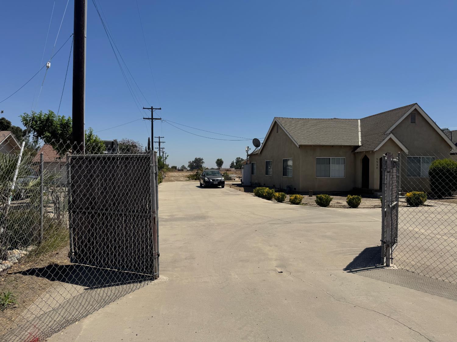 5528 S Elm Ave, Fresno, CA 93706