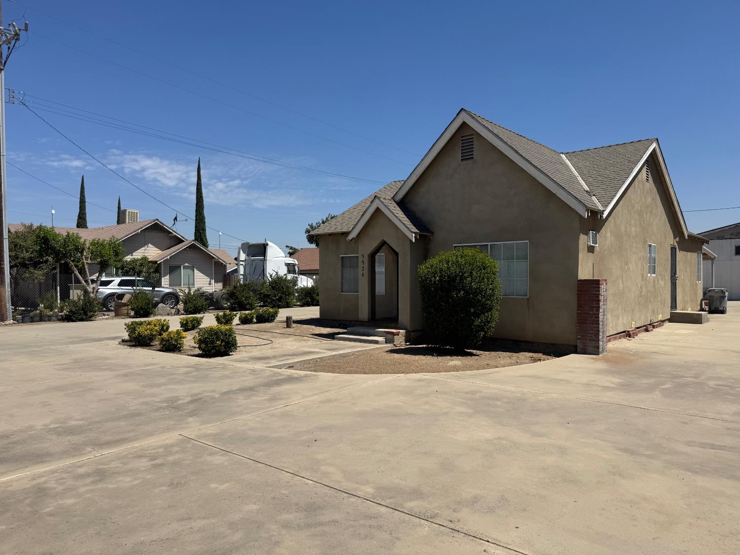 5528 S Elm Ave, Fresno, CA 93706