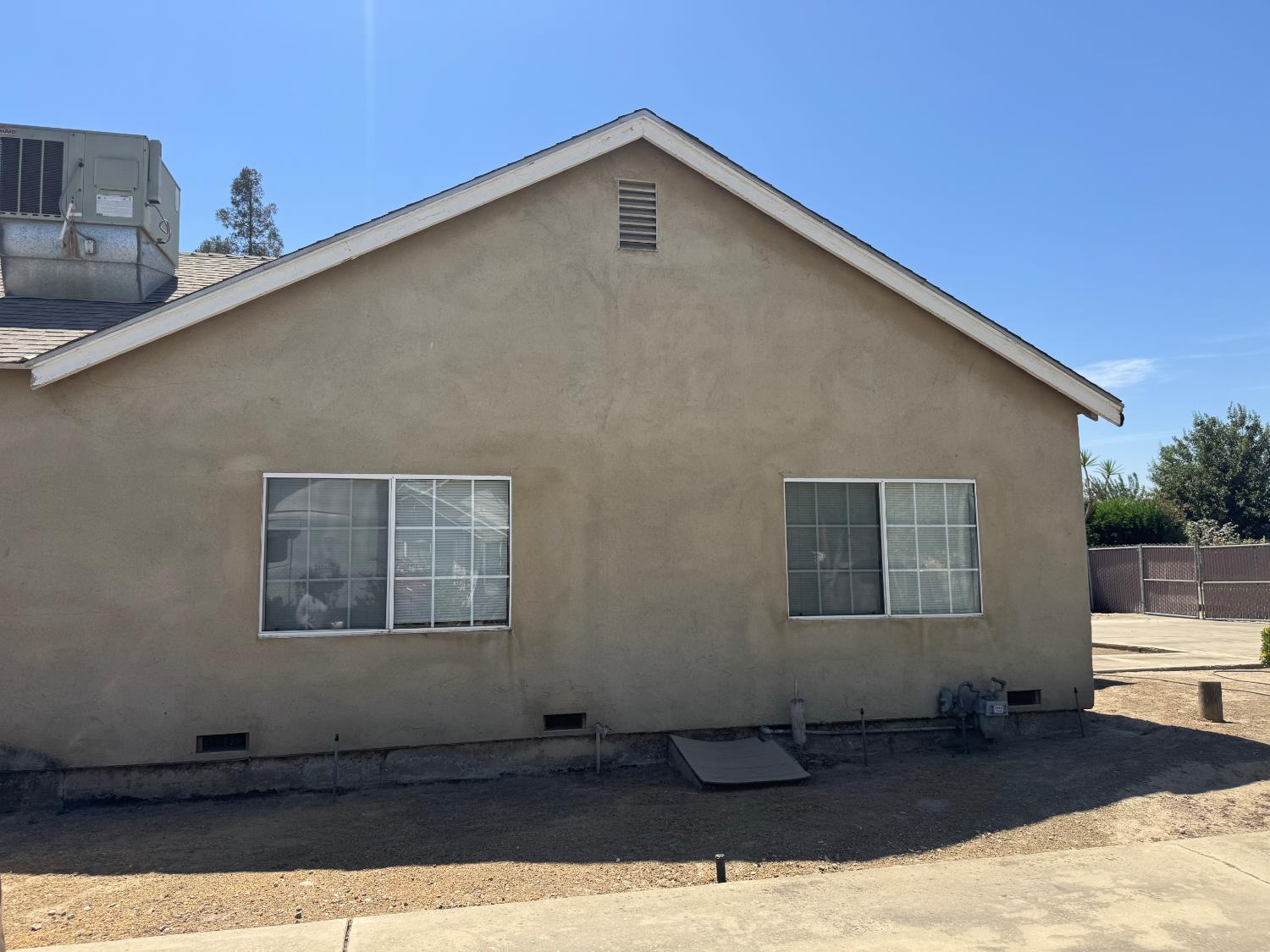 5528 S Elm Ave, Fresno, CA 93706