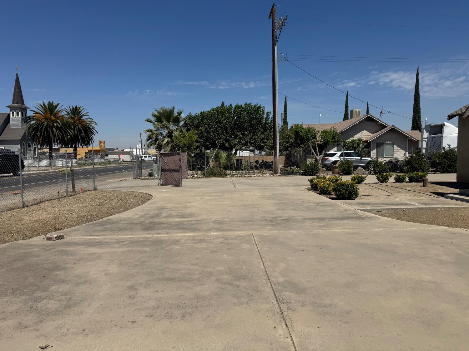 5528 S Elm Ave, Fresno, CA 93706