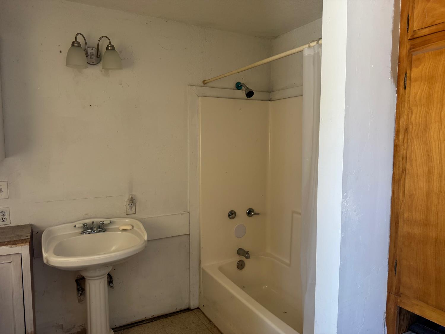 5528 S Elm Ave, Fresno, CA 93706