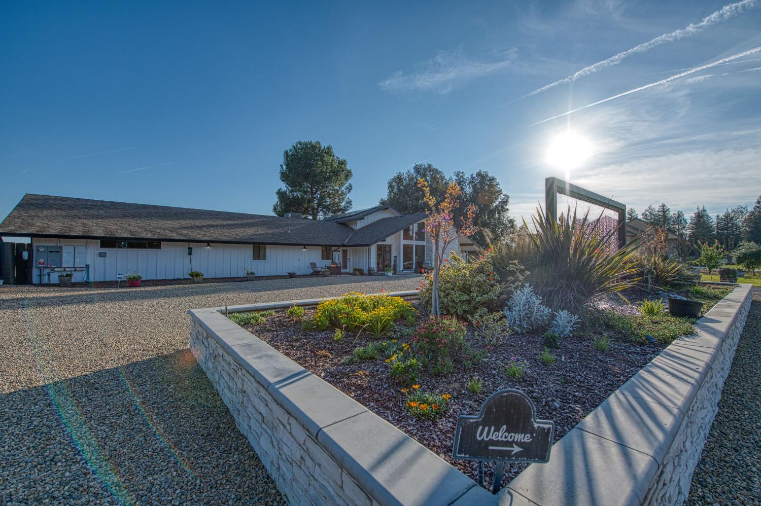 11735 E Santa Ana Ave, Clovis, CA 93619