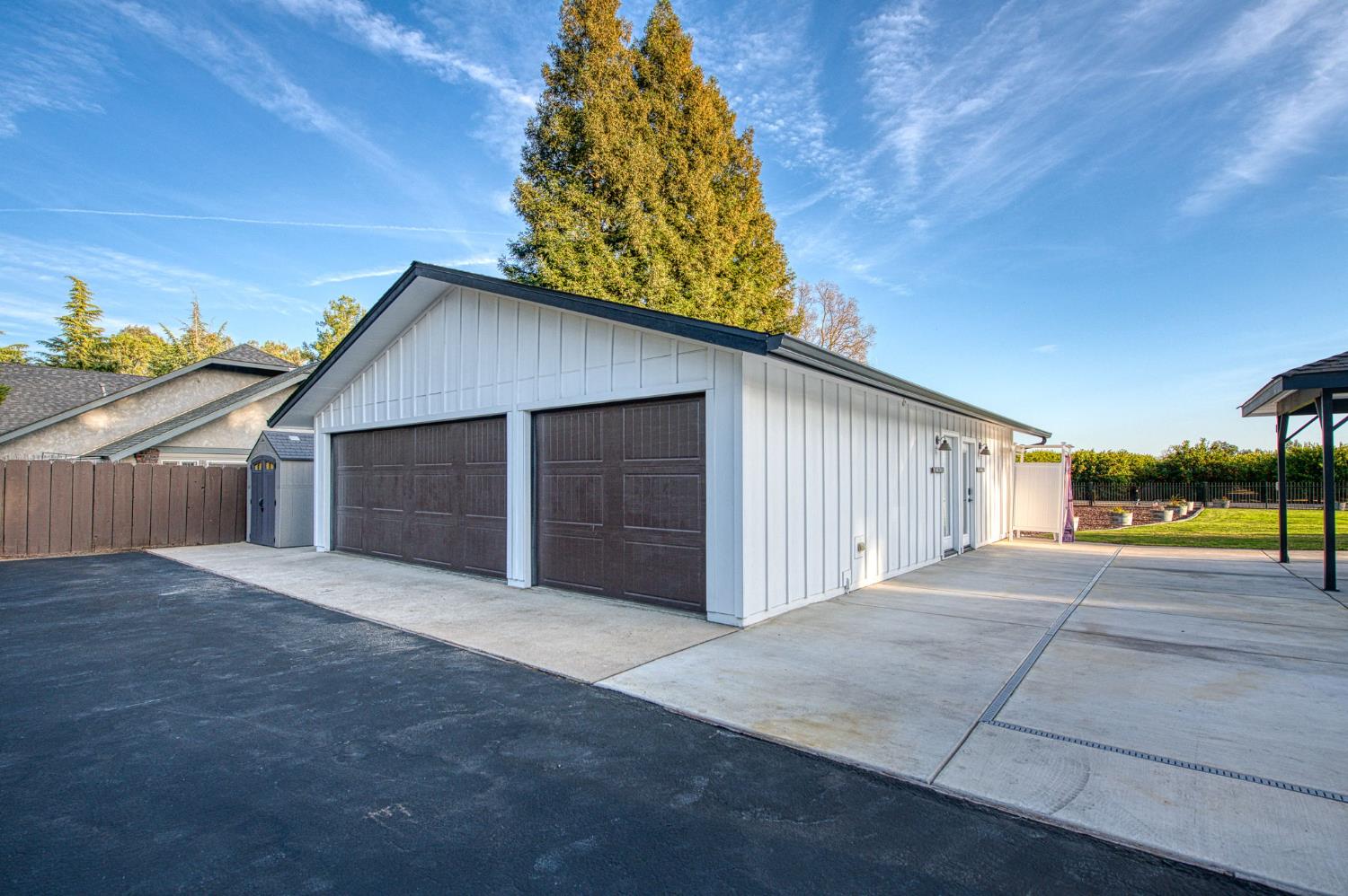 11735 E Santa Ana Ave, Clovis, CA 93619