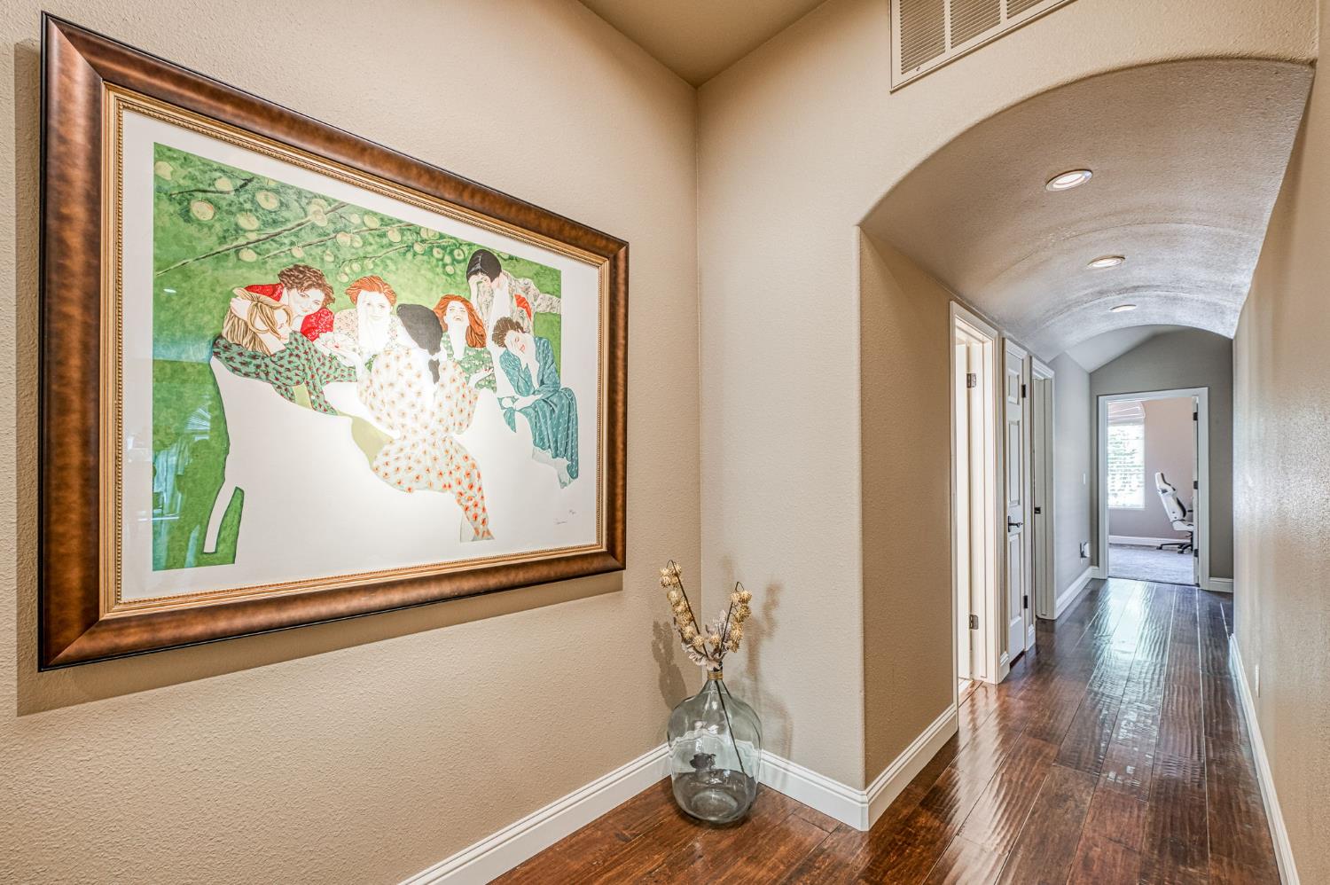 9212 N Maiden Ln, Fresno, CA 93720