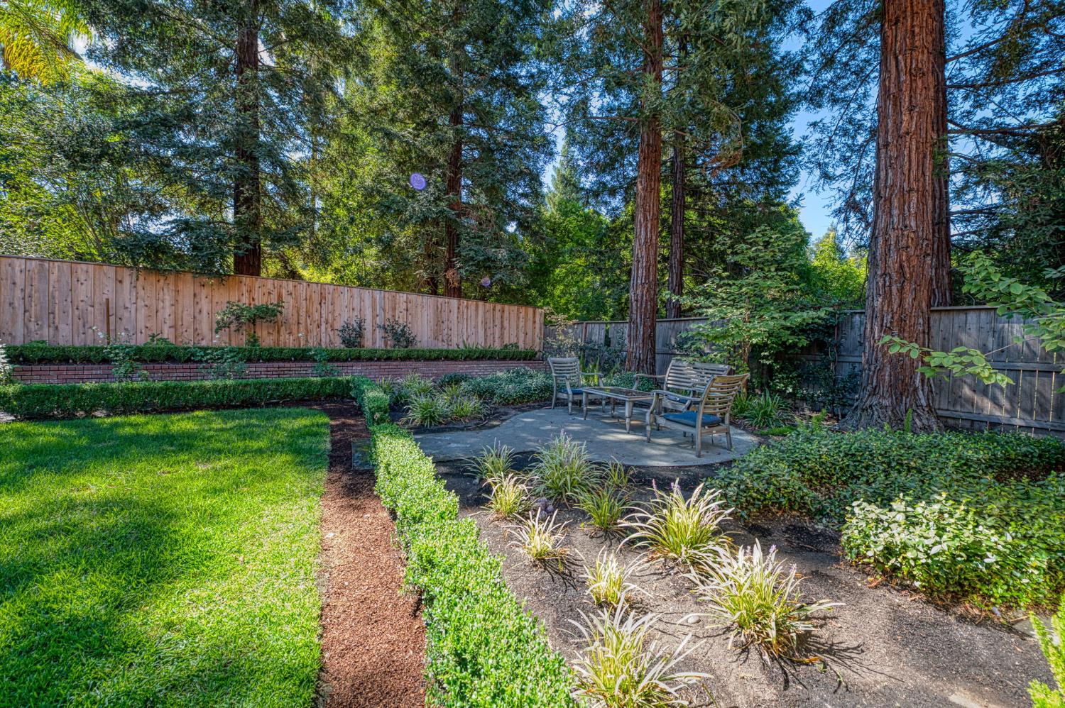 9212 N Maiden Ln, Fresno, CA 93720