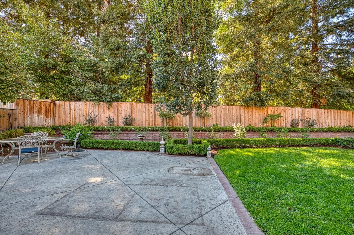 9212 N Maiden Ln, Fresno, CA 93720