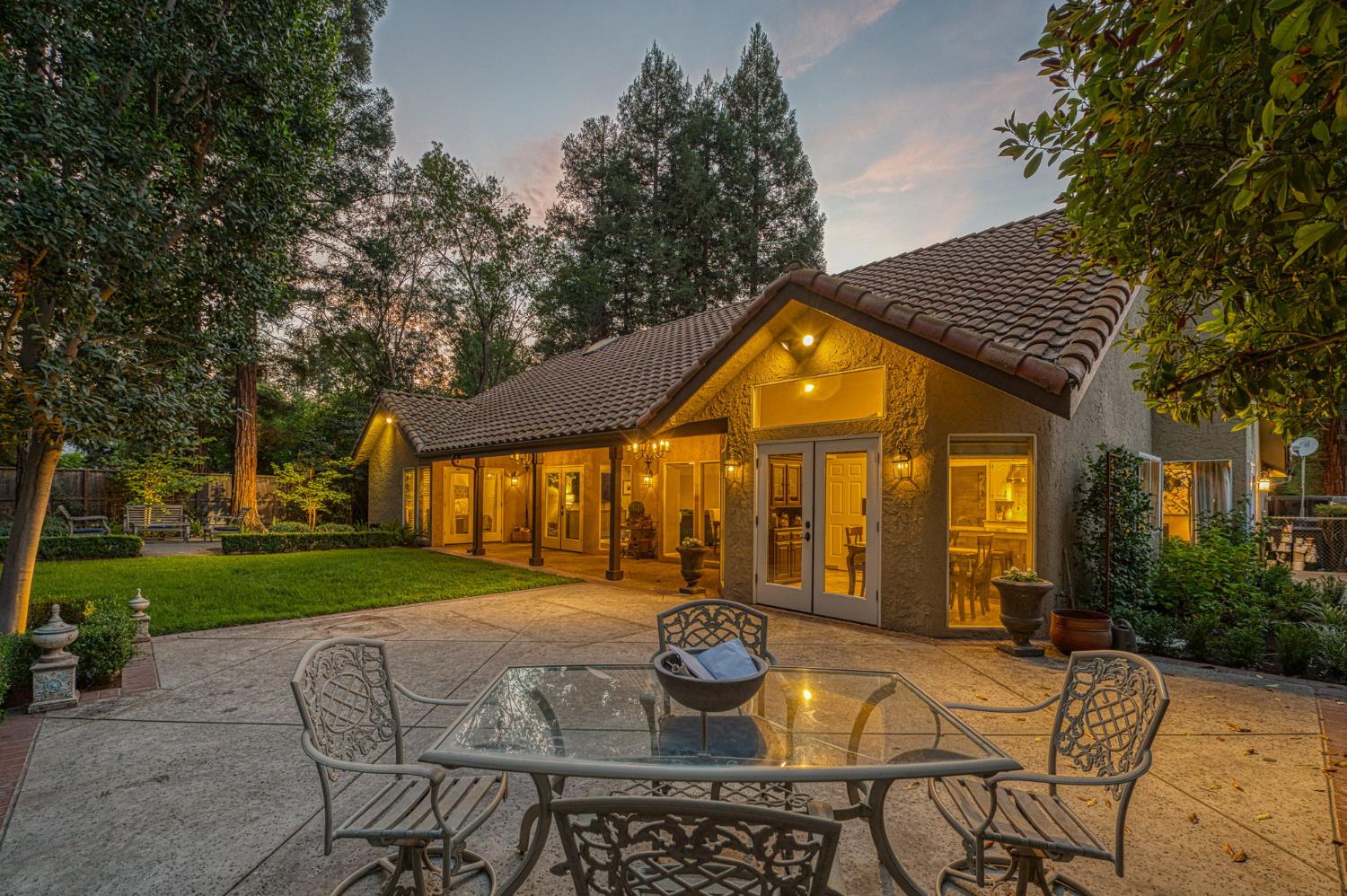 9212 N Maiden Ln, Fresno, CA 93720