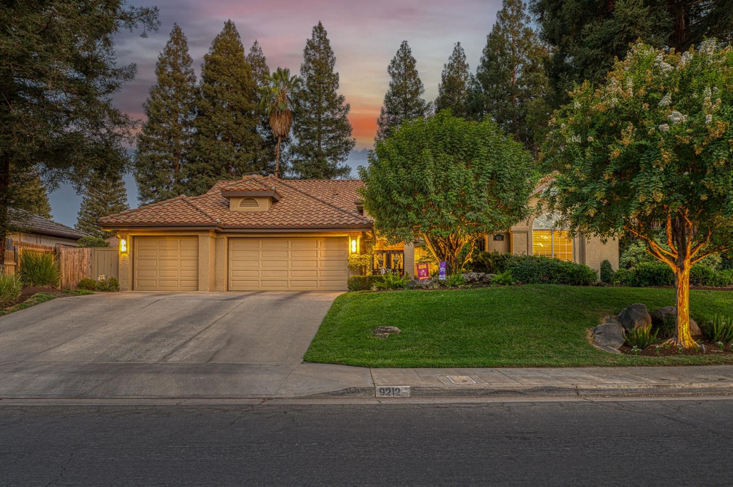 9212 N Maiden Ln, Fresno, CA 93720