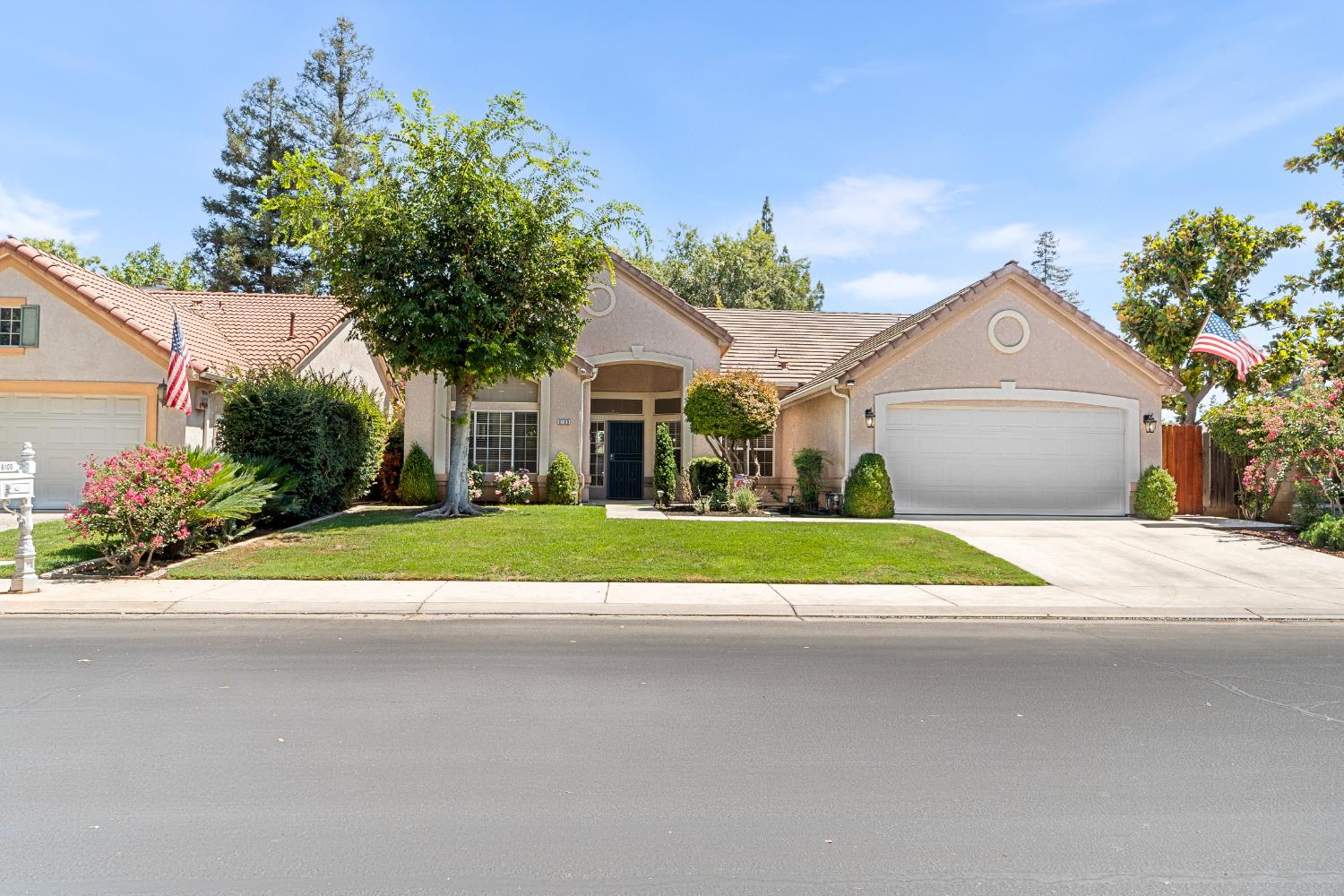 6100 N Stockdale Dr, Fresno, CA 93722