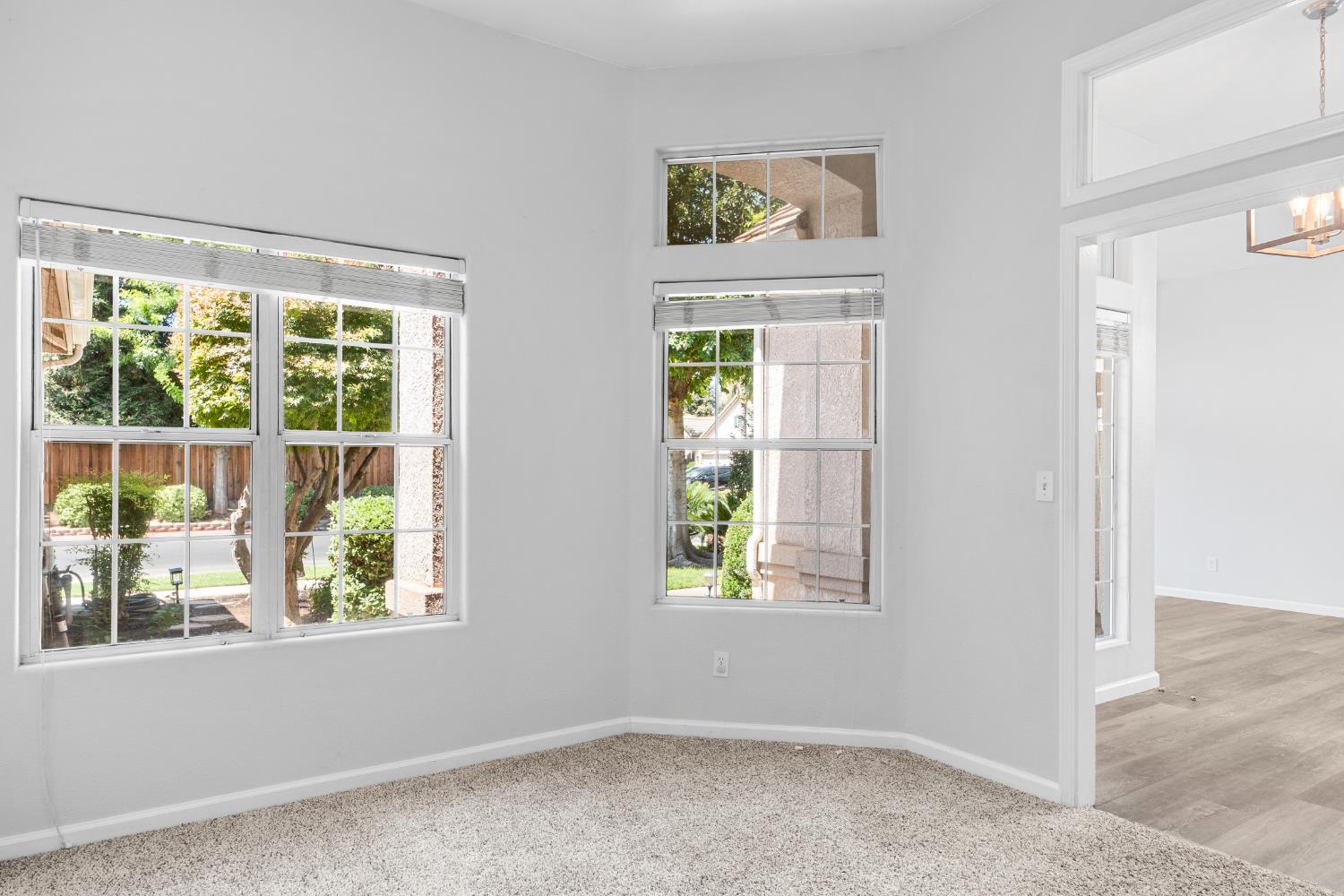 6100 N Stockdale Dr, Fresno, CA 93722